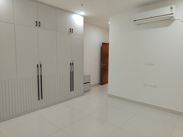 Room in 3 BHK Apartment at Vajra Jasmine County, Gachibowli – for Rent