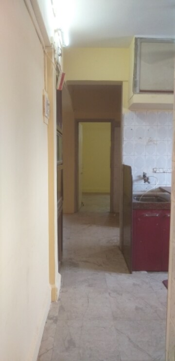 Room in 2 BHK Apartment at Rutu Park – for Rent