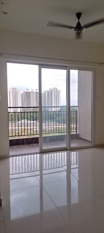 Room in 1 BHK Apartment at Kolte Patil Life Republic, Hinjewadi – for Sale