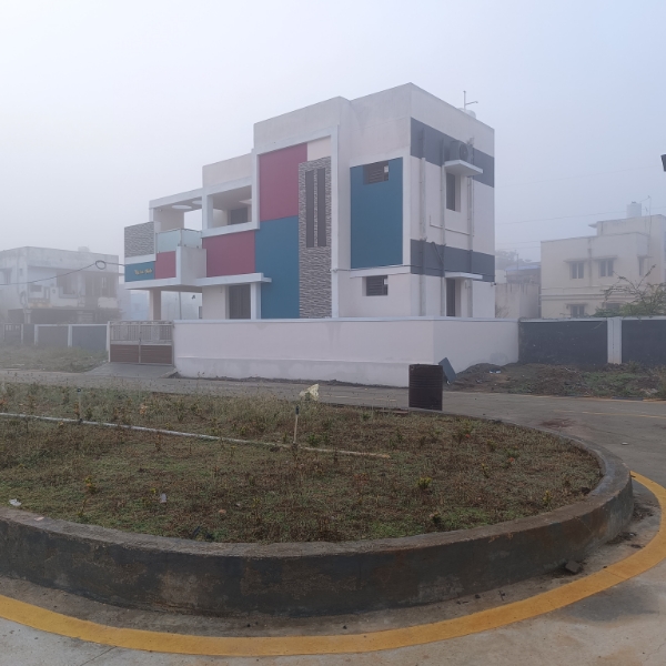 Plot For Sale in Rrs Padmavati