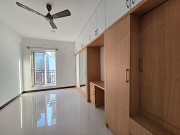 Room in 1 BHK Apartment at Indiranagar – for Rent
