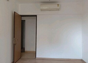 Room in 2 BHK Apartment at Lodha Casa Royale, Balkum Pada – for Sale