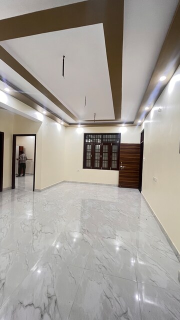 Living Room in 2 BHK Independent House at Jankipuram – for Rent