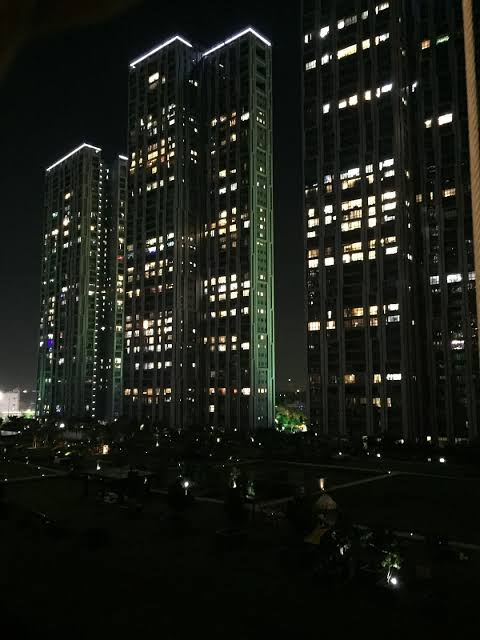 3.5 BHK 2209 Sq.Ft. Apartment in Bengal Urbana Apartments