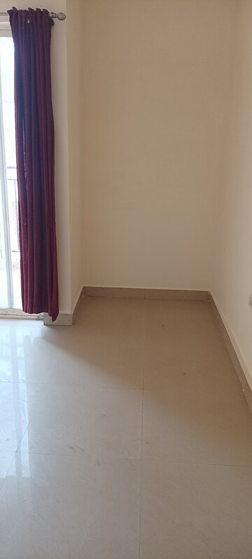 Room in 2 BHK Apartment at DB Orchid Ozone, Dahisar East – for Sale