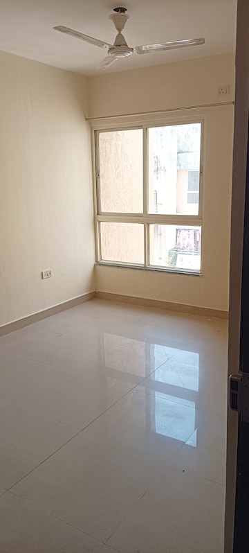 Room in 2 BHK Apartment at DB Orchid Ozone, Dahisar East – for Sale