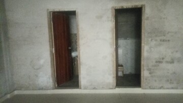 Room in  Office Space at Hazratganj – for Rent
