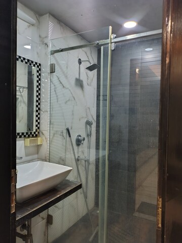 Furnished Amenities in 2.5 BHK Apartment at Oberoi Springs, Andheri West – for Rent