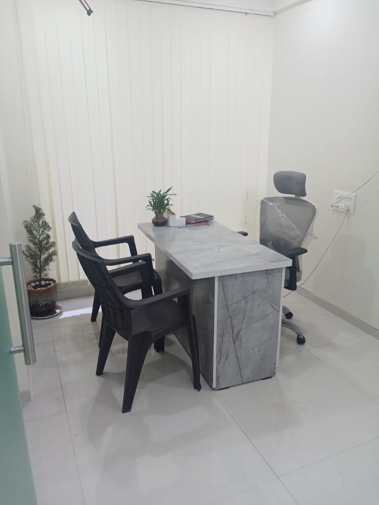 Team Area, ghatkopar west Commercial Office Space 423 Sq.Ft. In Ghatkopar West Mumbai 8342118