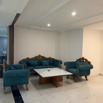 Team Area in  Pg at Sector 10a – for Rent