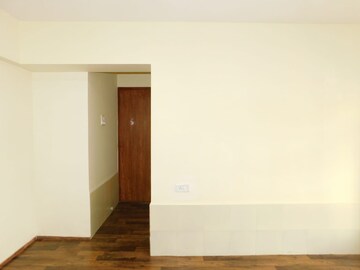 Room in 2 BHK Apartment at Shrishti Synchronicity, Chandivali – for Rent