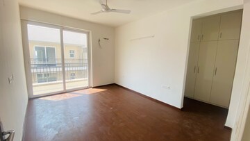 Room in 3 BHK Builder Floor at Omaxe New Chandigarh, North Mullanpur – for Rent