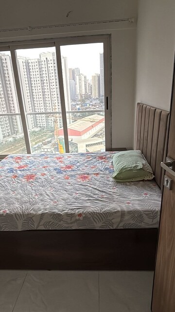 Bedroom in 2.5 BHK Apartment at Bharat Arize, Goregaon West – for Rent