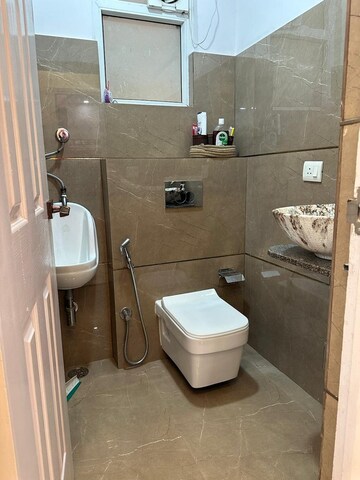 Bathroom in 3 BHK Apartment at Emaar MGF Emerald Hills, Sector 65 – for Sale