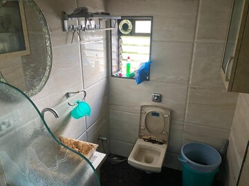 Bathroom in 2 BHK Apartment at Sahakar Niwas, Tardeo – for Rent