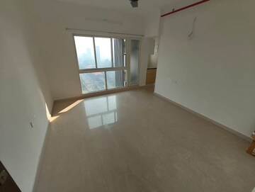 Room in 2 BHK Apartment at Omkar Signet, Malad East – for Rent