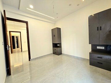 Room in 3 BHK Builder Floor at Peer Mucchalla – for Sale