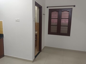 Room in 1 RK Independent House at Ejipura – for Rent