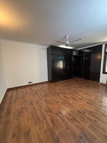 Room in 3 BHK Builder Floor at Gulmohar Park – for Rent