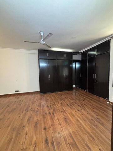 Room in 3 BHK Builder Floor at Gulmohar Park – for Rent
