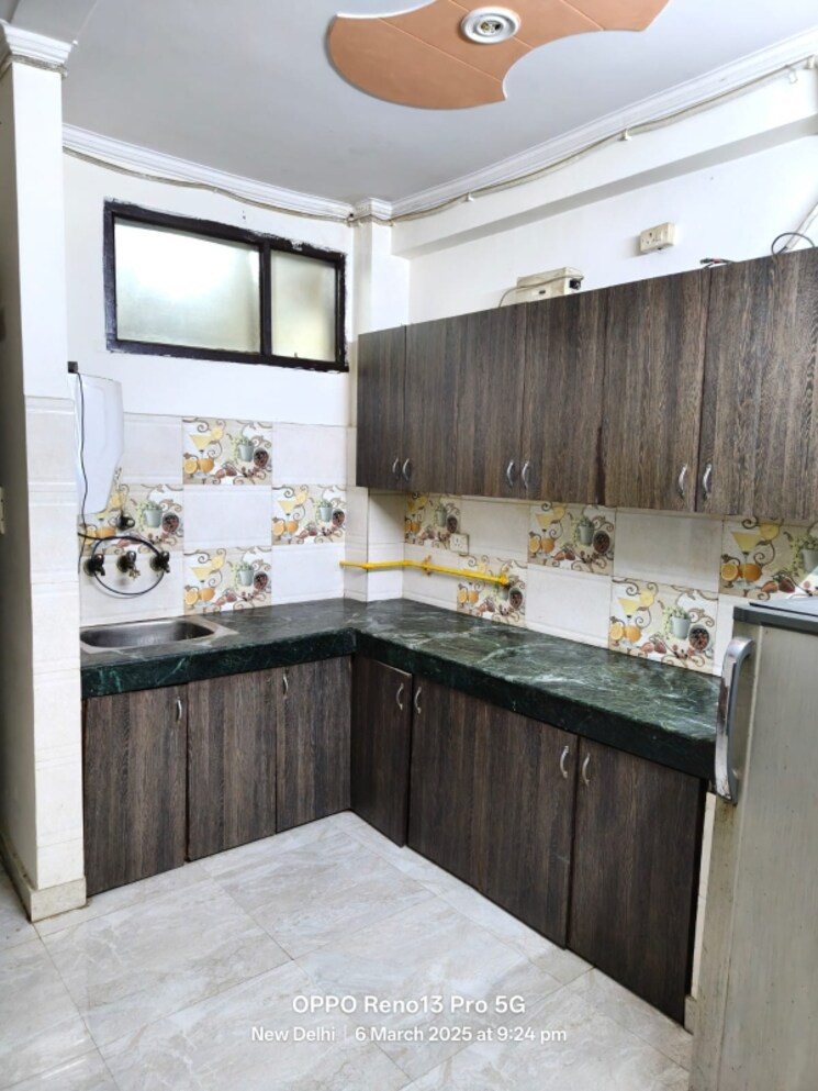 Kitchen, new ashok nagar 3 Bedroom 1100 Sq.Ft. Builder Floor In New Ashok Nagar Delhi 8342686