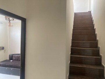 Room in 1 BHK Builder Floor at Safdarjang Enclave – for Rent
