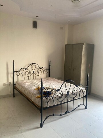 Bedroom in 1 BHK Builder Floor at Safdarjang Enclave – for Rent