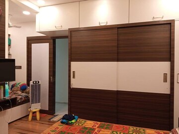 Room in 2 BHK Apartment at Omkar Alta Monte, Malad East – for Rent