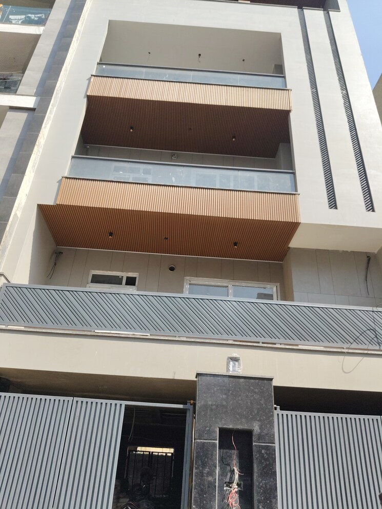 Exterior View, ambica vihar 3.5 Bedroom 1850 Sq.Ft. Builder Floor In Ambica Vihar Delhi 8342846