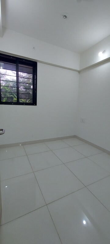 Furnished Amenities in 2.5 BHK Apartment at Nanded Kalashree, State Bank Nagar – for Sale