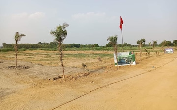 Plot For Sale in Maniram