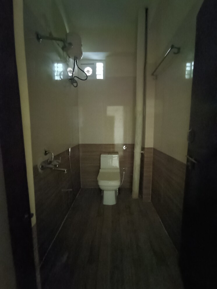 Bathroom, madhapur 2 Bedroom 1000 Sq.Ft. Apartment In Madhapur Hyderabad 8343158