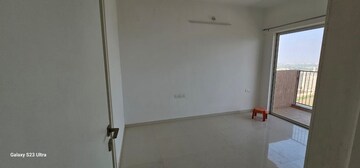 Room in 2 BHK Apartment at Godrej Boulevard, Manjari – for Rent