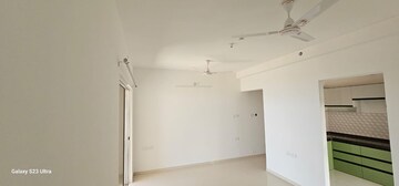 Room in 2 BHK Apartment at Godrej Boulevard, Manjari – for Rent