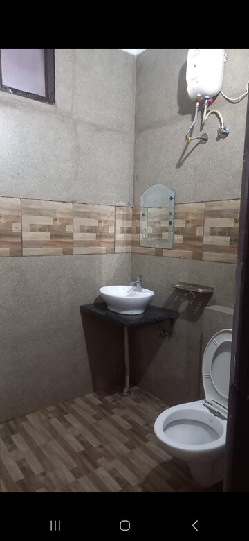 Bathroom in 3 BHK Builder Floor at Sunshine Enclave, Vip Road – for Rent