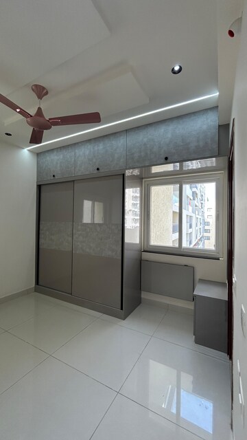 Room in 2 BHK Apartment at Raghavendra Arcade, Kondapur – for Rent