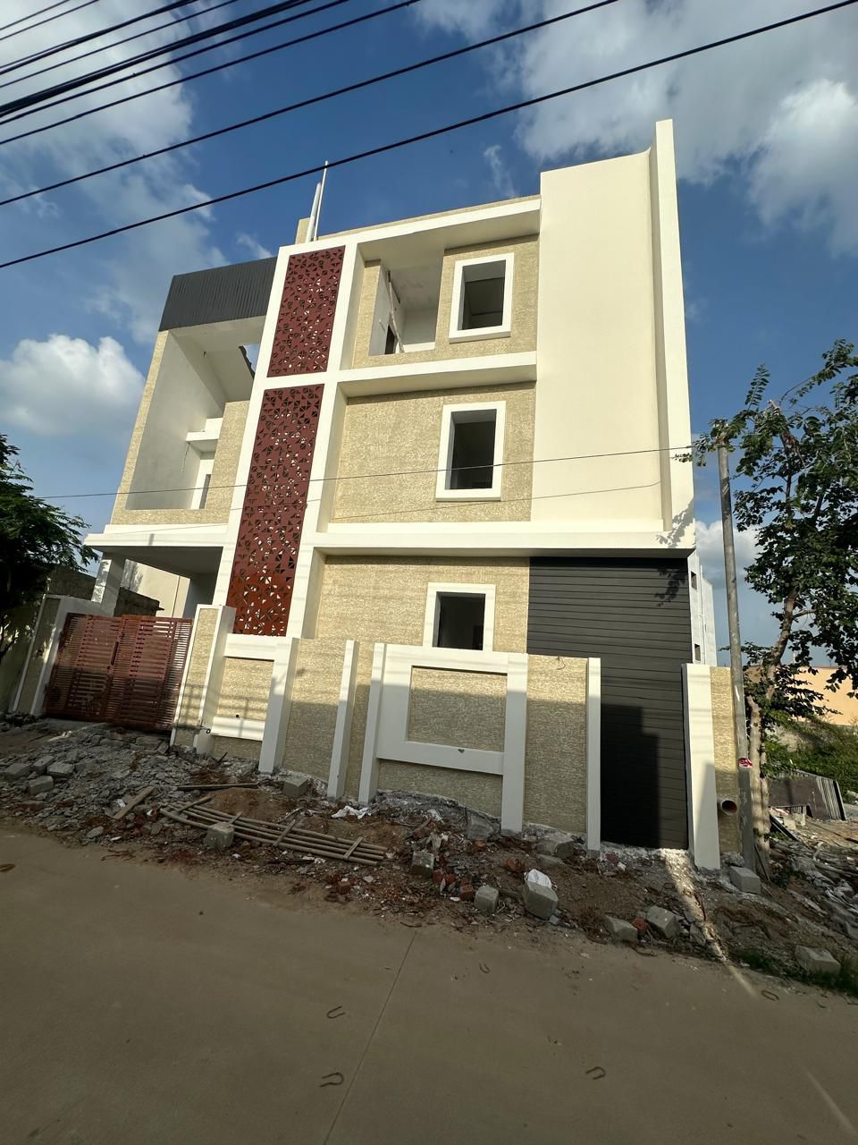 3 BHK + Pooja Room,Servant Room,Study Room,Extra Room Villa For Sale in Independent Villa In  E C