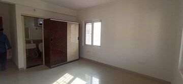 Room in 3 BHK Apartment at HM World City, Jp Nagar – for Rent