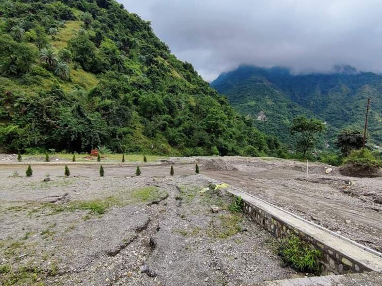 undefined, sahastradhara road  100 Sq.Yd. Plot In Sahastradhara Road Dehradun 8324531