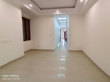 Room in 4 BHK Builder Floor at Vasant Kunj – for Rent
