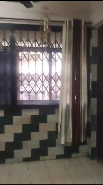  2 BHK Apartment at Goregaon West – for Rent