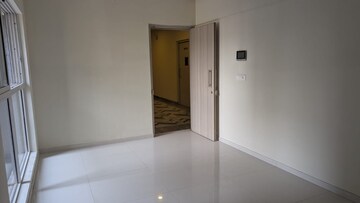 Room in 2 BHK Apartment at Wadhwa Dukes Horizon, Chembur – for Sale