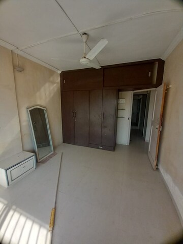 Kitchen in 2.5 BHK Apartment at Lokhandwala Vinay Tower, Kandivali East – for Rent