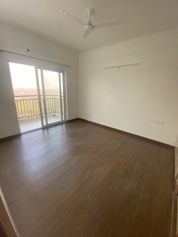 Room in 2 BHK Apartment at ATS Allure, Sector 22d Yamuna Expressway – for Rent