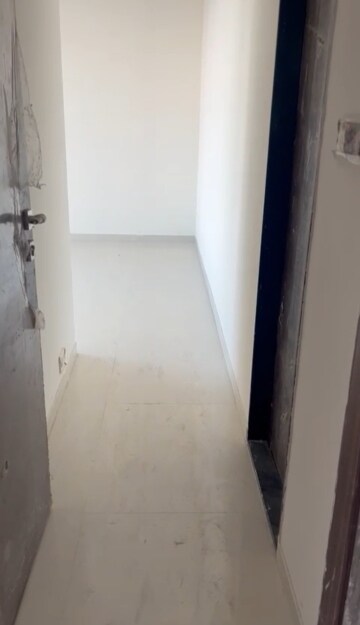 Room in 2 BHK Apartment at Andheri West – for Sale