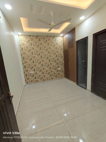 Bedroom in 3 BHK Independent House at Jankipuram Extension – for Sale