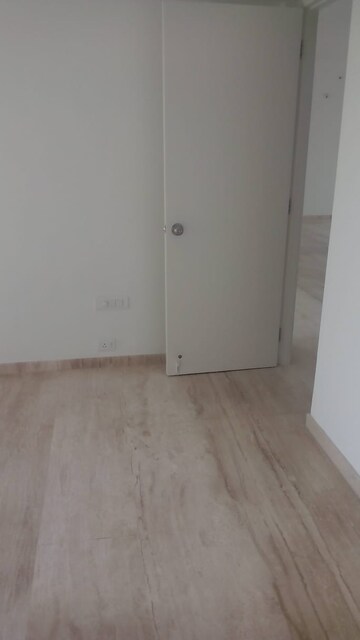 3.5 BHK Apartment For Rent in Radius Imperial Heights, Goregaon West