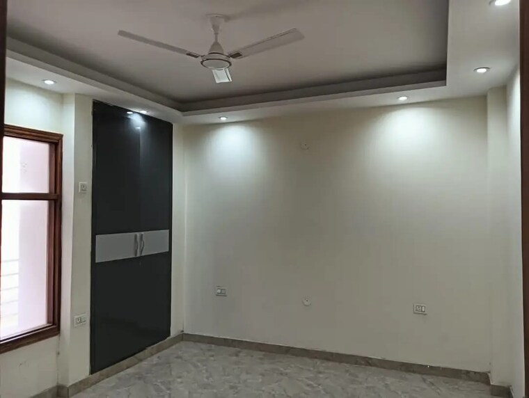 Room, sector 43 3 Bedroom 2000 Sq.Ft. Builder Floor In Sector 43 Faridabad 8344611