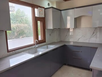 Kitchen in 3 BHK Builder Floor at Sector 43 – for Sale