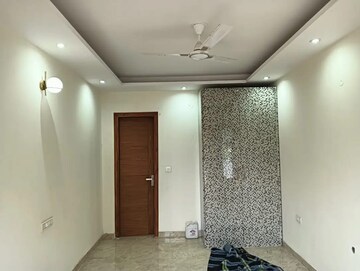 Bedroom in 3 BHK Builder Floor at Sector 43 – for Sale